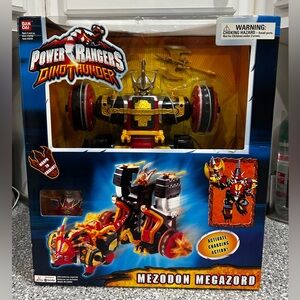 Power Rangers Dino Thunder Mezodon Megazord - New Sealed Box (Bandai)